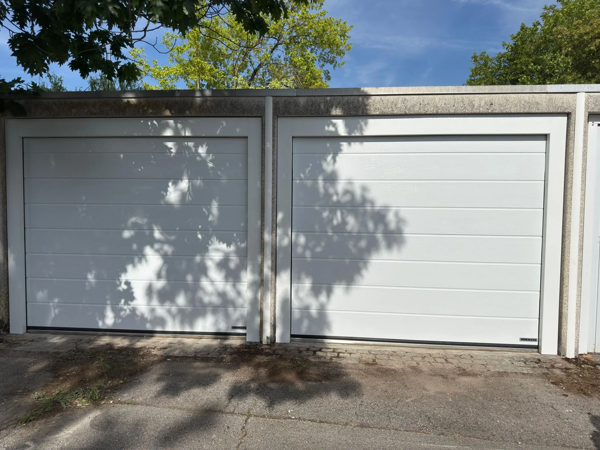 Double collectif Hörmann LPU 42 à Esch Sur Alzette