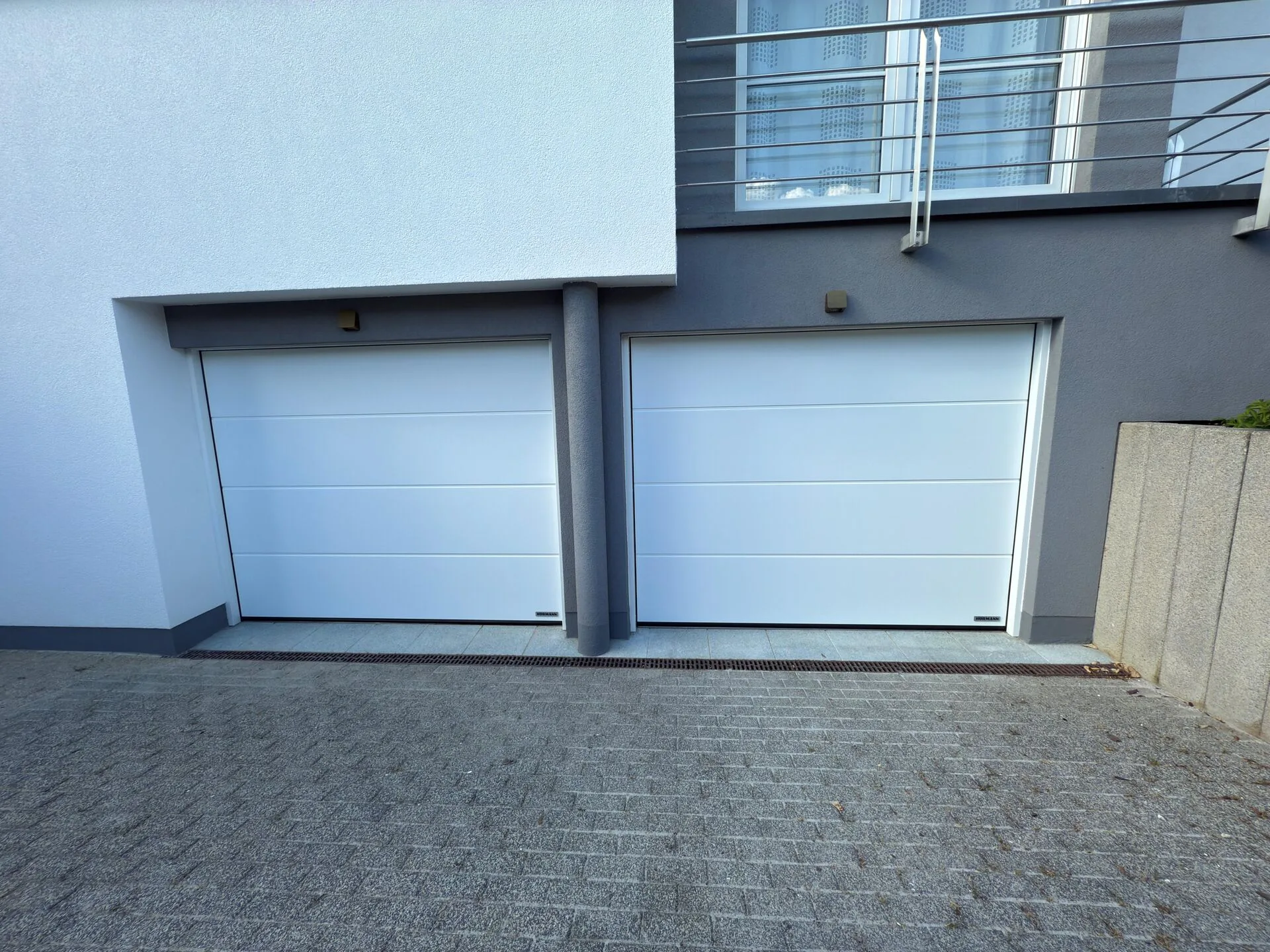 Double sectionnelle Hörmann LPU 42 à Strassen