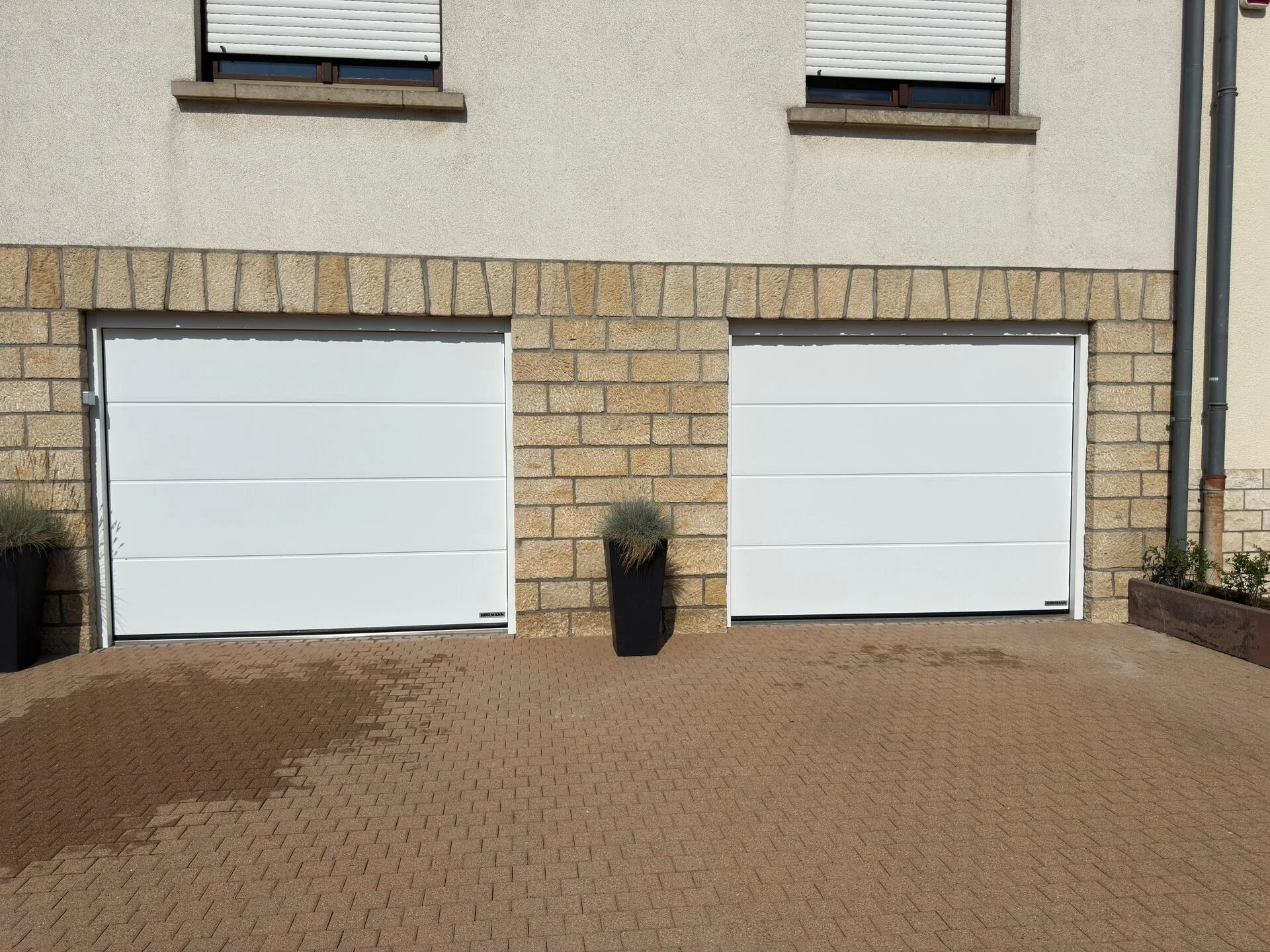 Double sectionnelle Hörmann LPU 42 à Bertrange