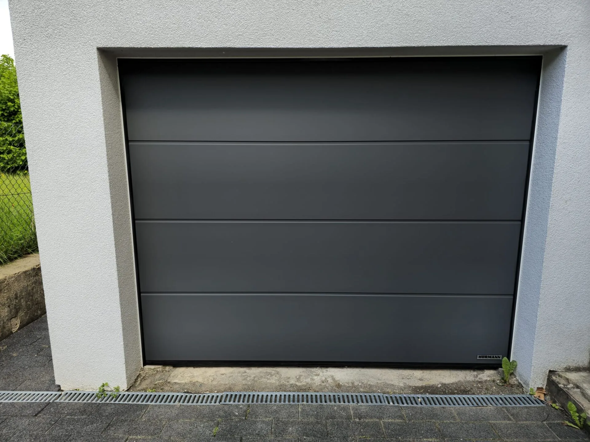 Sectionnelle habitat Hörmann LPU 42 à Leudelange
