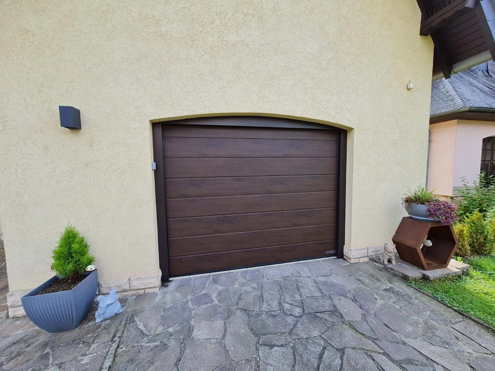 Sectionnelle Decograin Hörmann LPU 67 Thermo Decograin à Diekirch