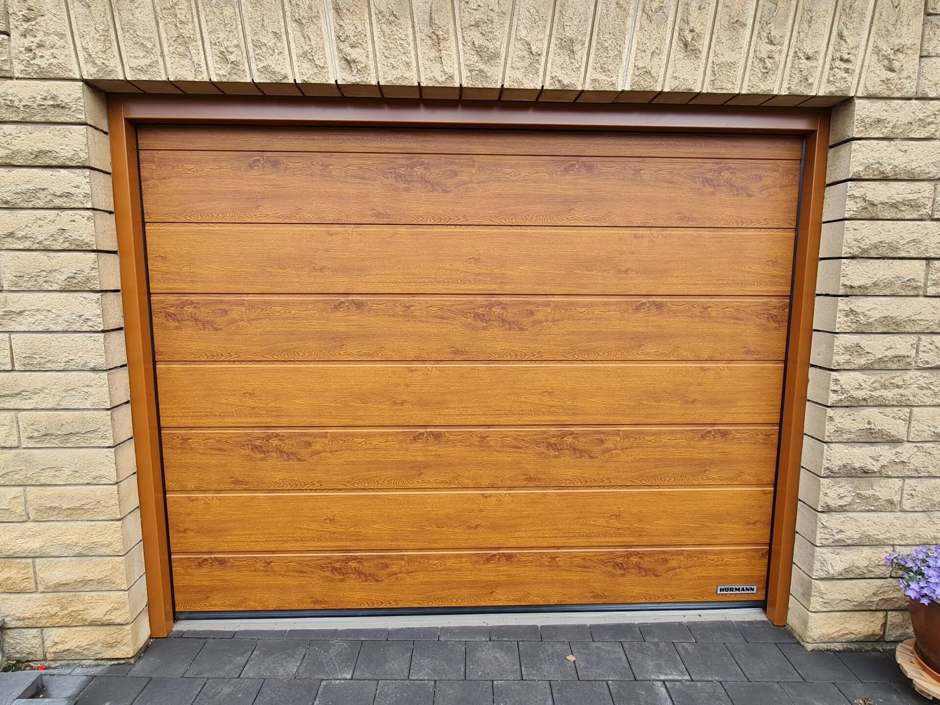 Sectionnelle Decograin Hörmann LPU 67 Thermo Decograin à Mondorf