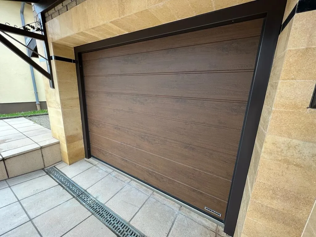 Sectionnelle Duragrain Hörmann LPU 42 Duragrain à Walferdange