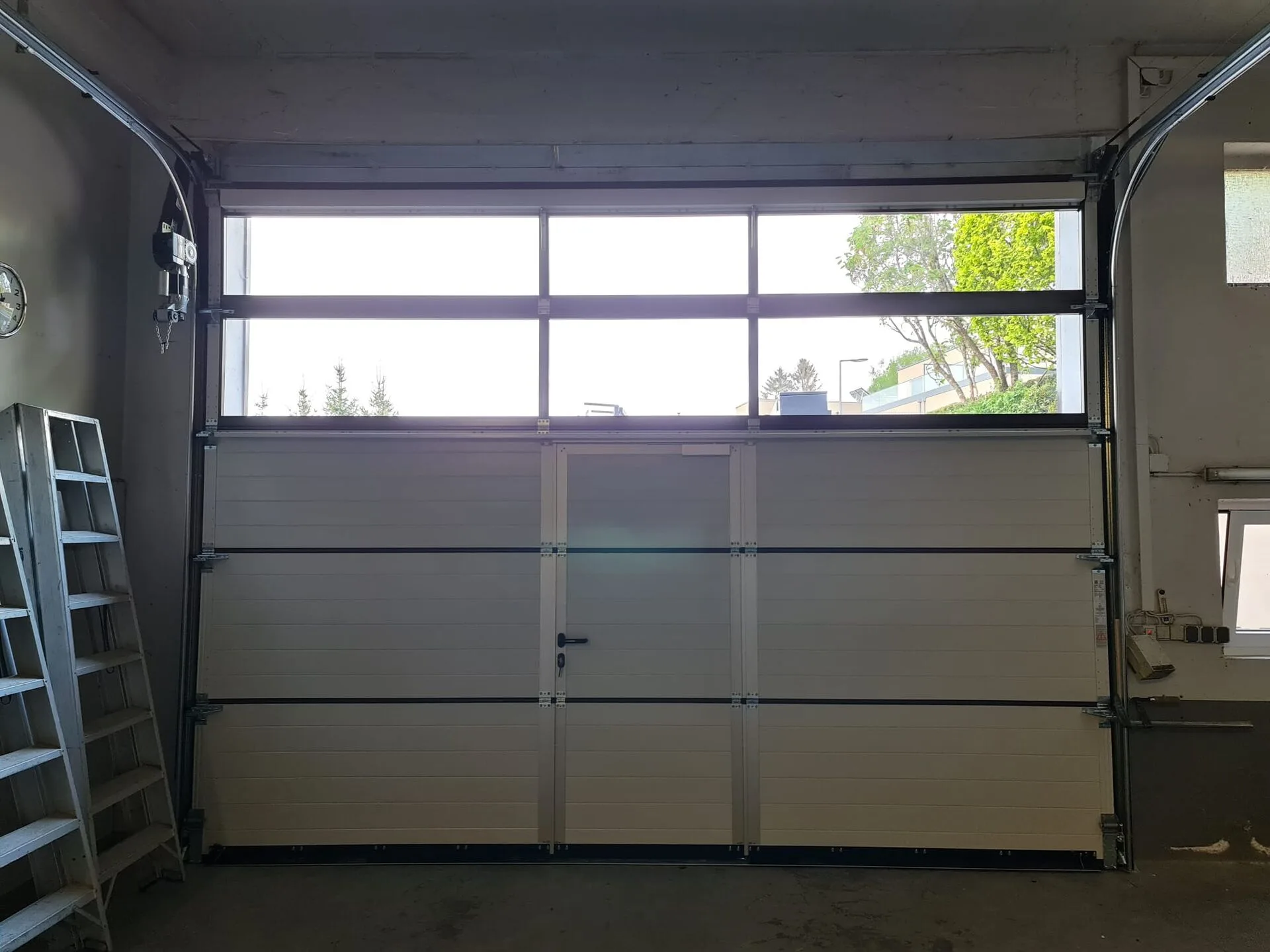 Sectionnelle portillon Hörmann LPU 42 avec portillon à Differdange